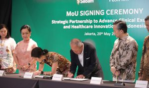 Signing Ceremony _Strategic Partnership to Advance Clinical Excellence and Healthcare Innovation in Indonesia