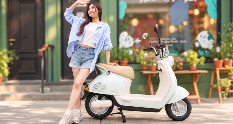 Yadea OVA Mini Bidik Anak Muda dengan Teknologi Pintar dan Desain Fashionable